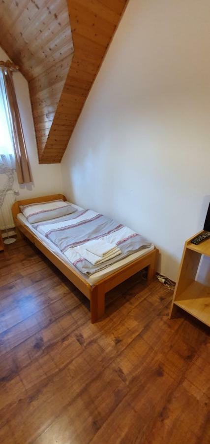 Horaren Novy Tekov Hotell Eksteriør bilde