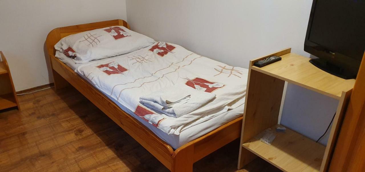 Horaren Novy Tekov Hotell Eksteriør bilde